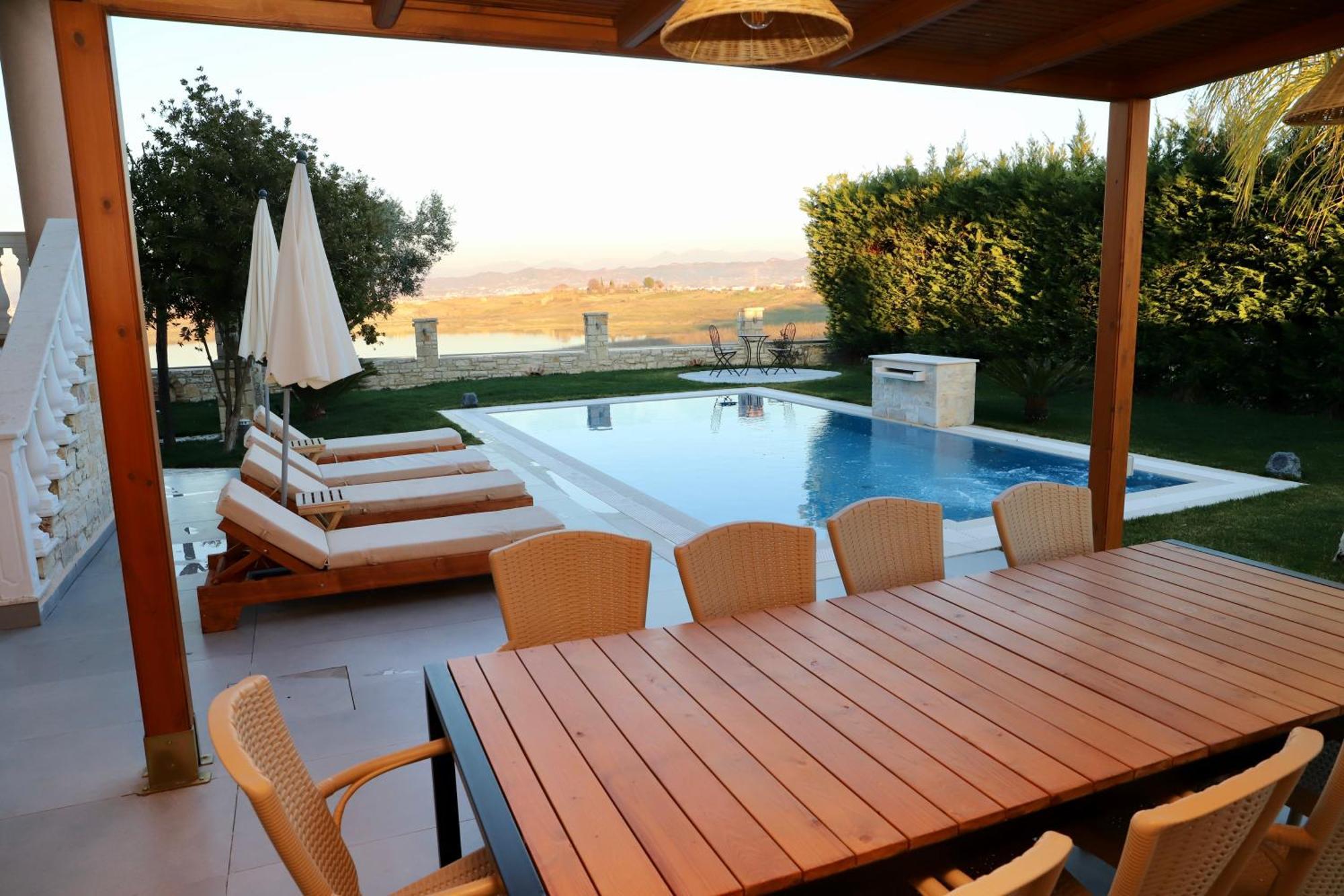 Green Villa With Private Pool ドゥラス エクステリア 写真