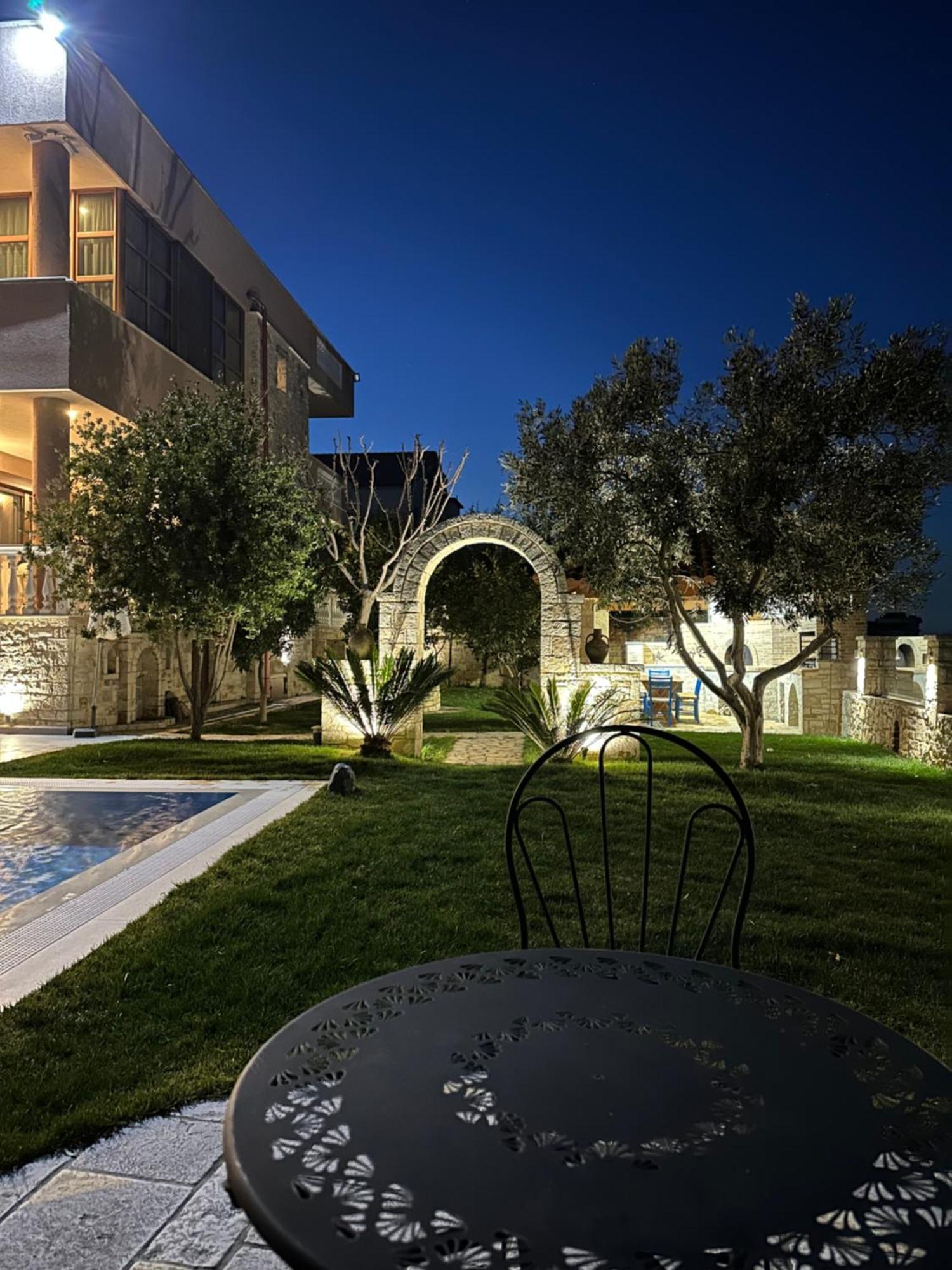 Green Villa With Private Pool ドゥラス エクステリア 写真