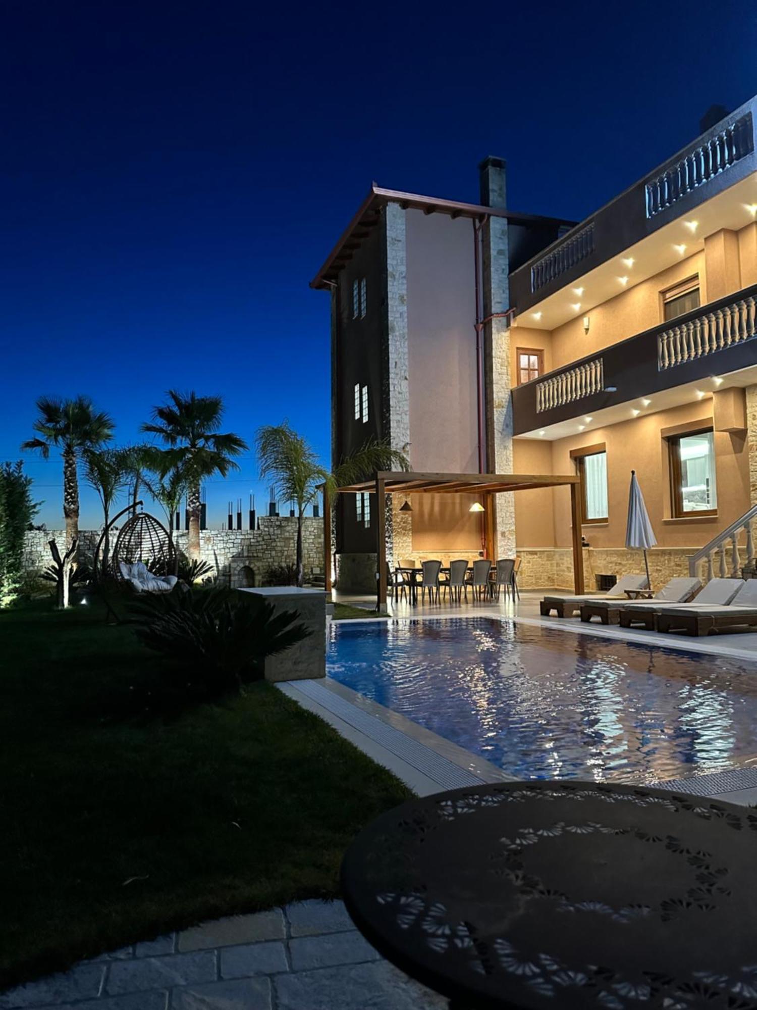Green Villa With Private Pool ドゥラス エクステリア 写真