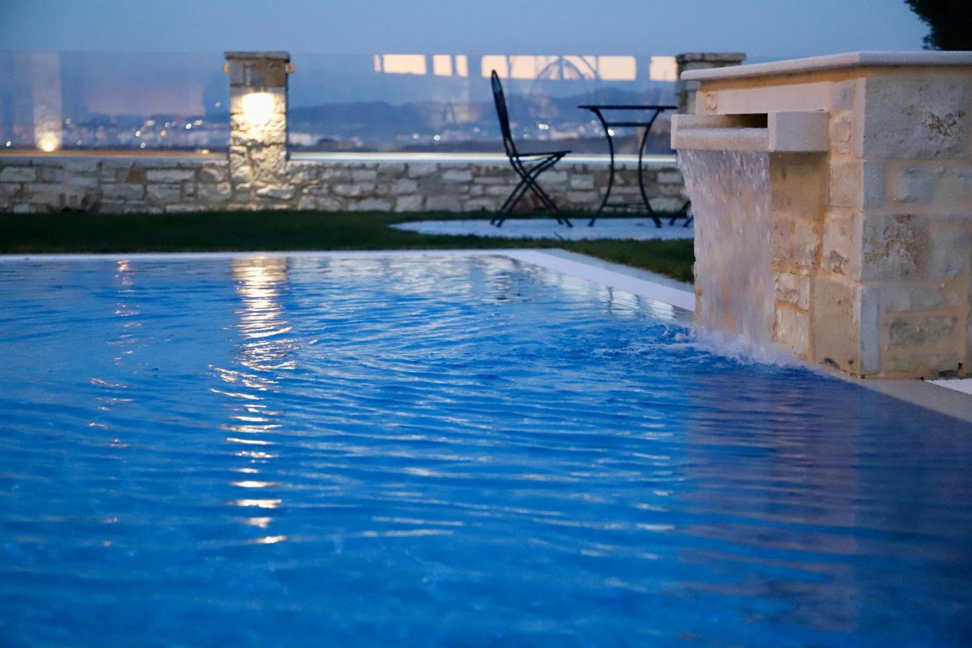 Green Villa With Private Pool ドゥラス エクステリア 写真