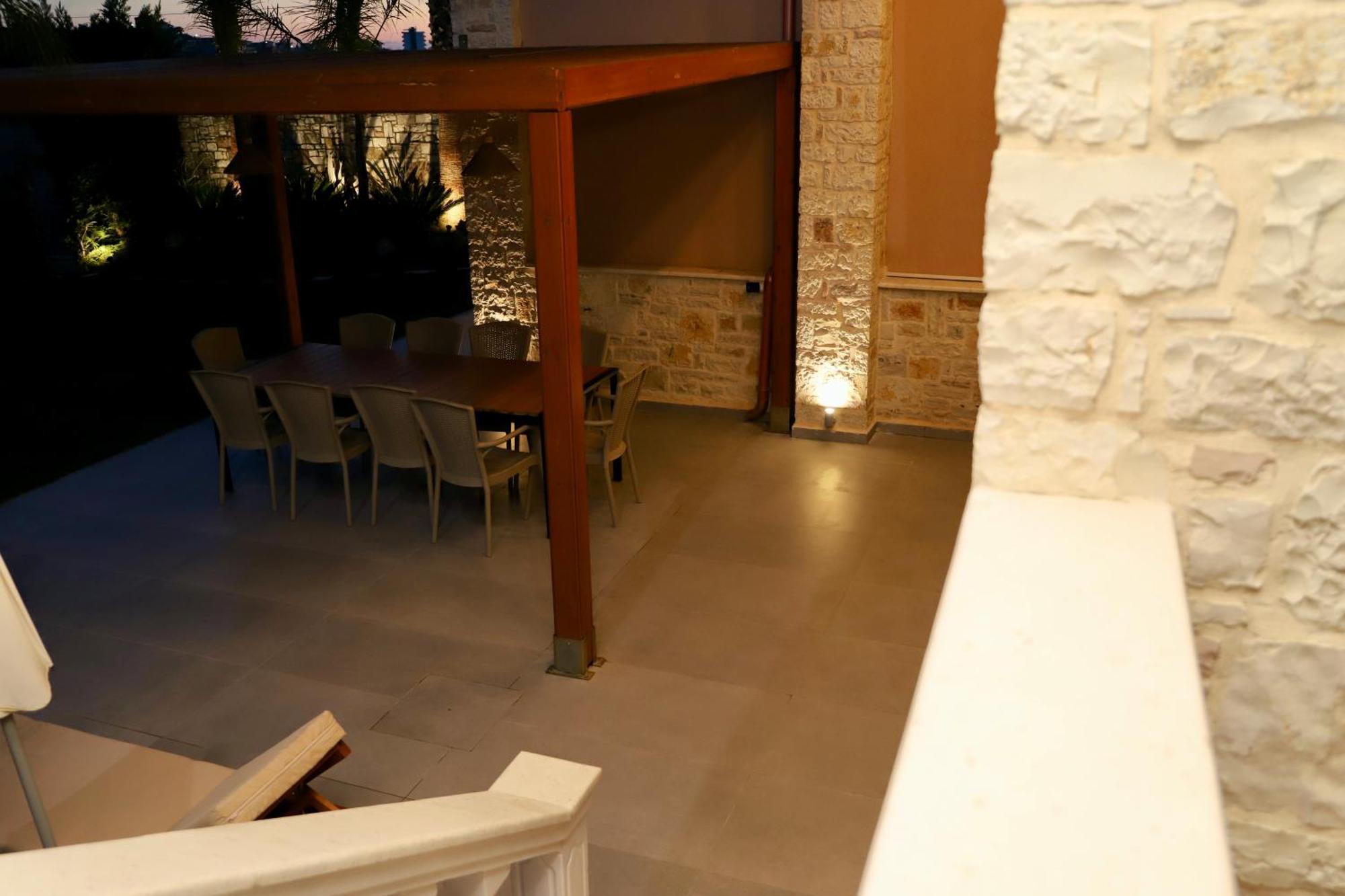 Green Villa With Private Pool ドゥラス エクステリア 写真